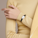 galop-d-hermes-watch-medium-model-32mm--053770ww00-worn-9-0-0-1600-1600-q99_g_6da369f2-03f4-4180-948a-2cf03506fbe3.png