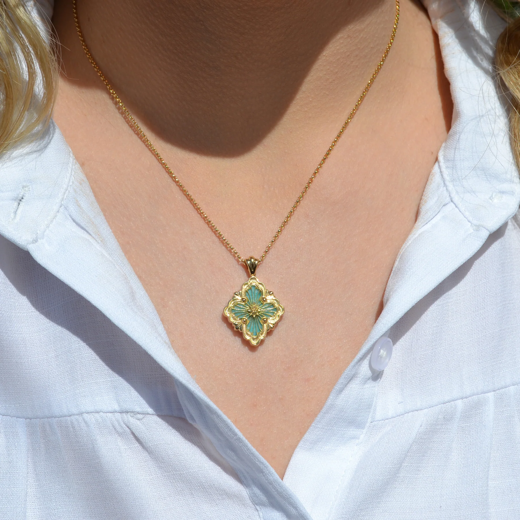 buccellati-opera-tulle0pendant-necklace-amazonite-18k-yellow-gold-jaupen021697_1_1799x1799_8e83457c-1bba-4e91-a4f9-37d752d0beee.png