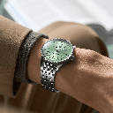 a17327361l1a1-navitimer-automatic-36-on-wrist_80c19f60-b8e8-441c-99ad-ff73000df5b9.png
