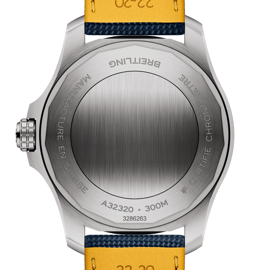 a32320101c1x1-avenger-automatic-gmt-44-back_d20c06cc-996f-439c-b3c9-b91e2c9c861a.png