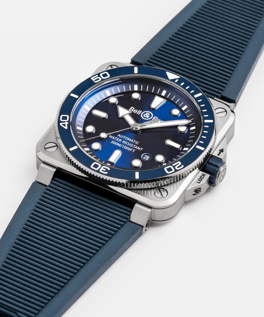 br03_diver_bluesteel-produit-3_4_pers-2_fd2f8ac3-7673-4c6f-b9c3-38d767bc89ea.jpg