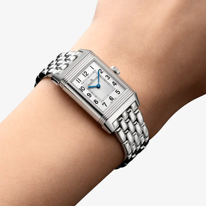 q2668130-on-wrist-front_9767931e-9a76-4750-8f8e-90795afbffac.png