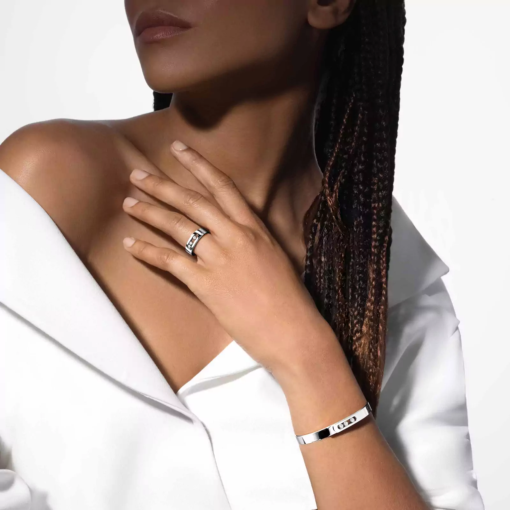messika_paris_-_bague_move_noa_6262_w_67189356-ddc3-40be-bf36-83275abe76e9.png