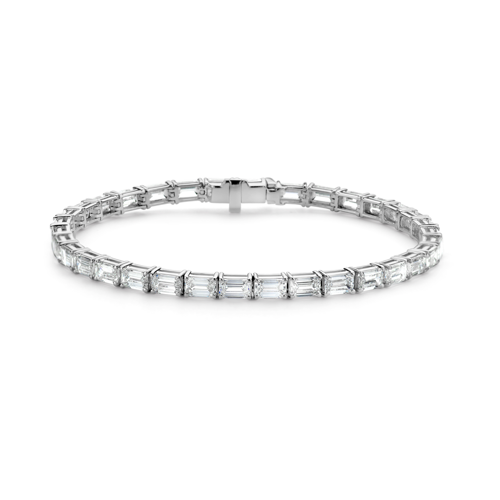 Tennisbracelet with Emerald cut diamonds