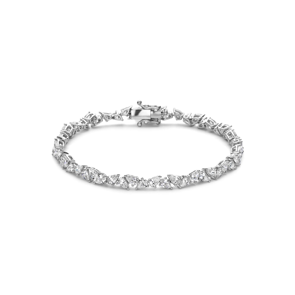 Whitegold tennis bracelet with pear cut diamonds