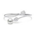 Whitegold bracelet with diamonds and a pearl