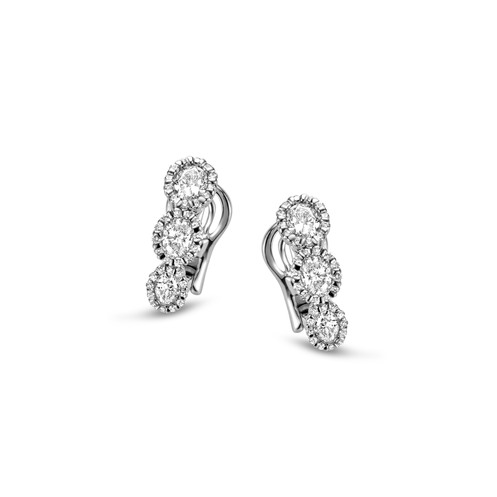 Earrings with diamonds