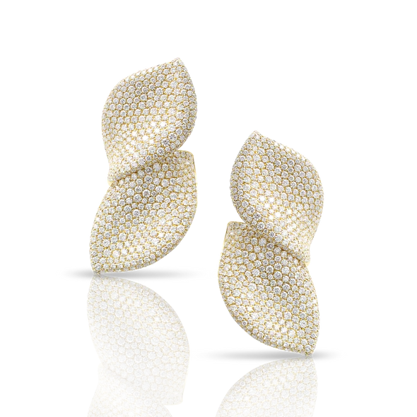 Ama Feel Earrings in Yellow Gold with Diamonds