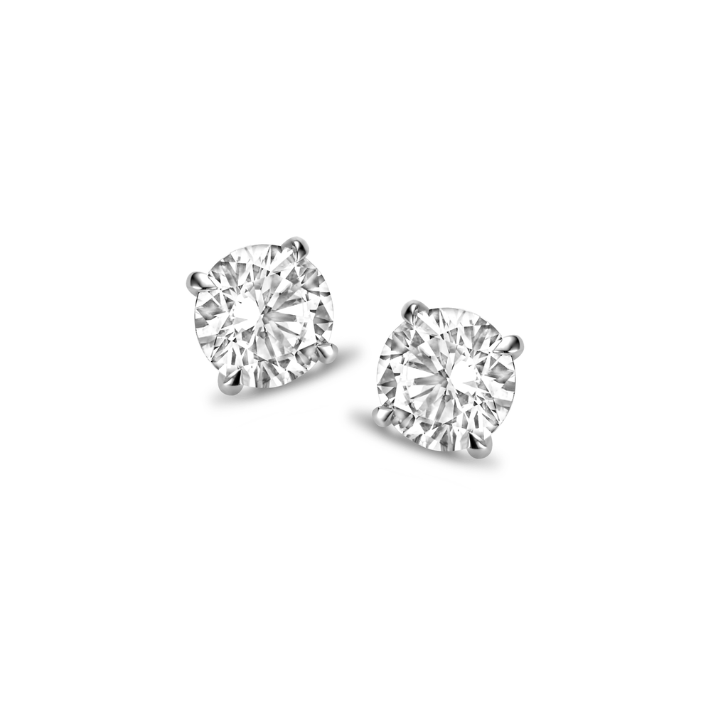Whitegold studs with diamonds