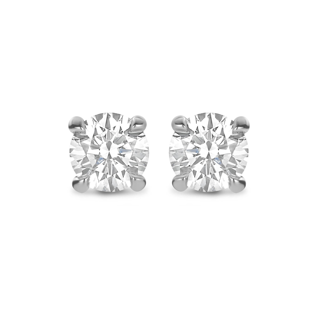 Whitegold studs with diamonds