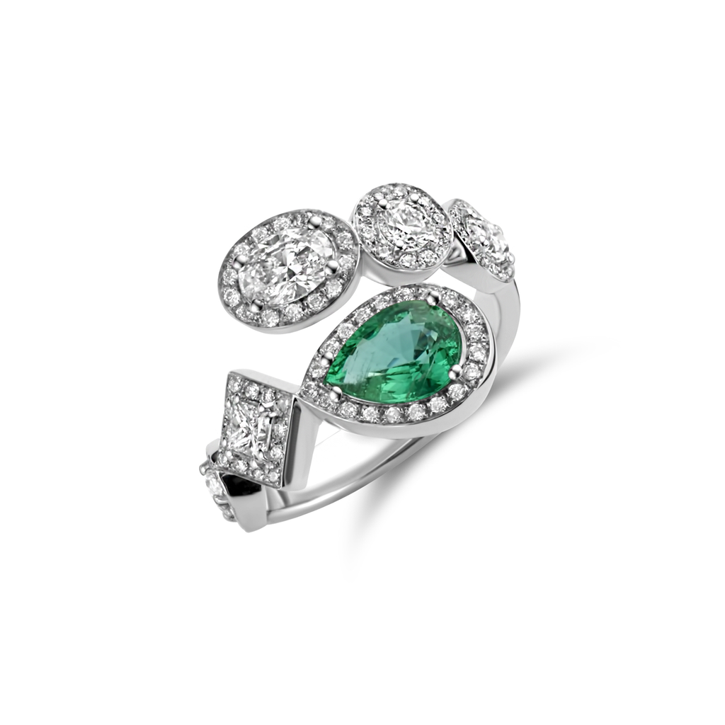 Ring with diamonds and pearshaped emerald