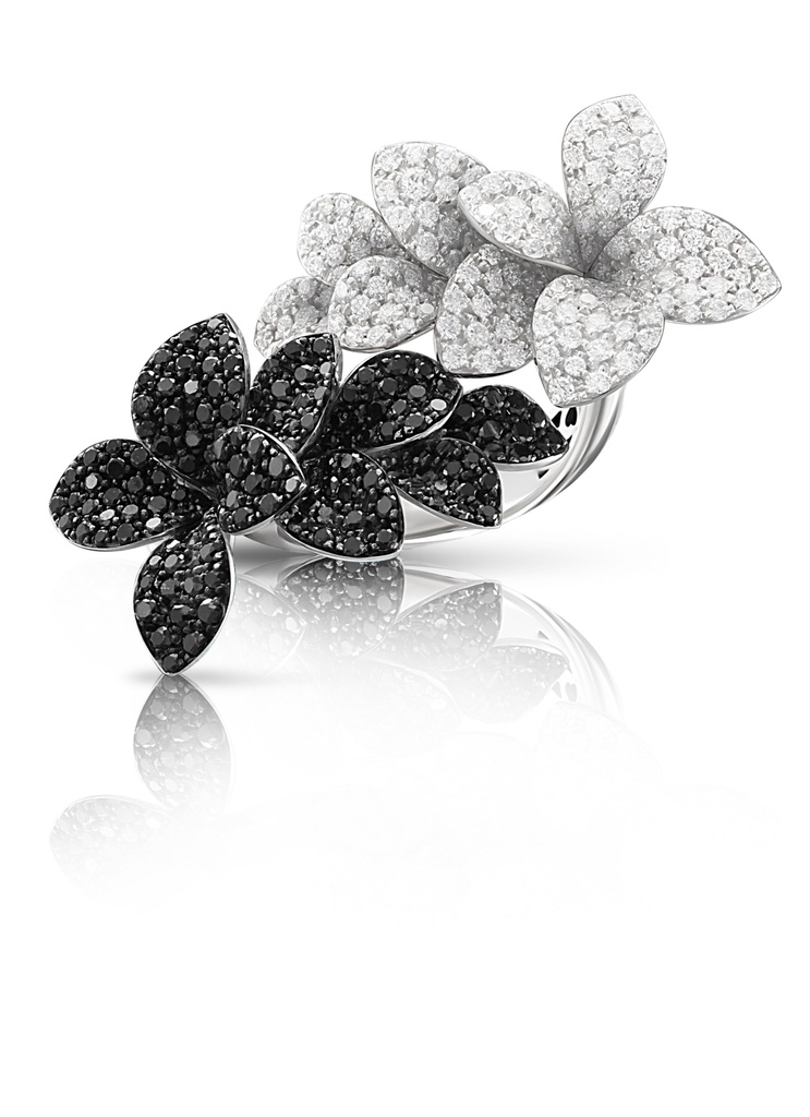 White gold Secret Garden ring with black and white diamonds