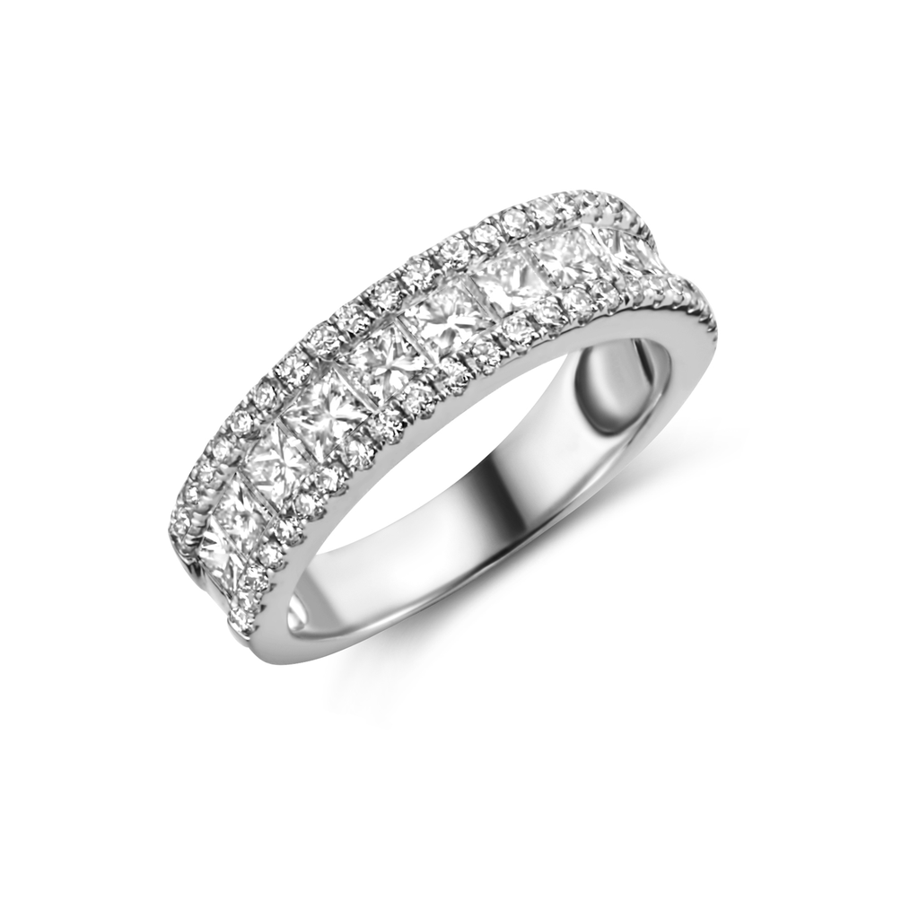 Ring with princess and brilliants