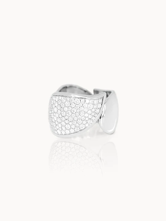 SIGNATURE Wave Ring Medium in White gold with Diamonds