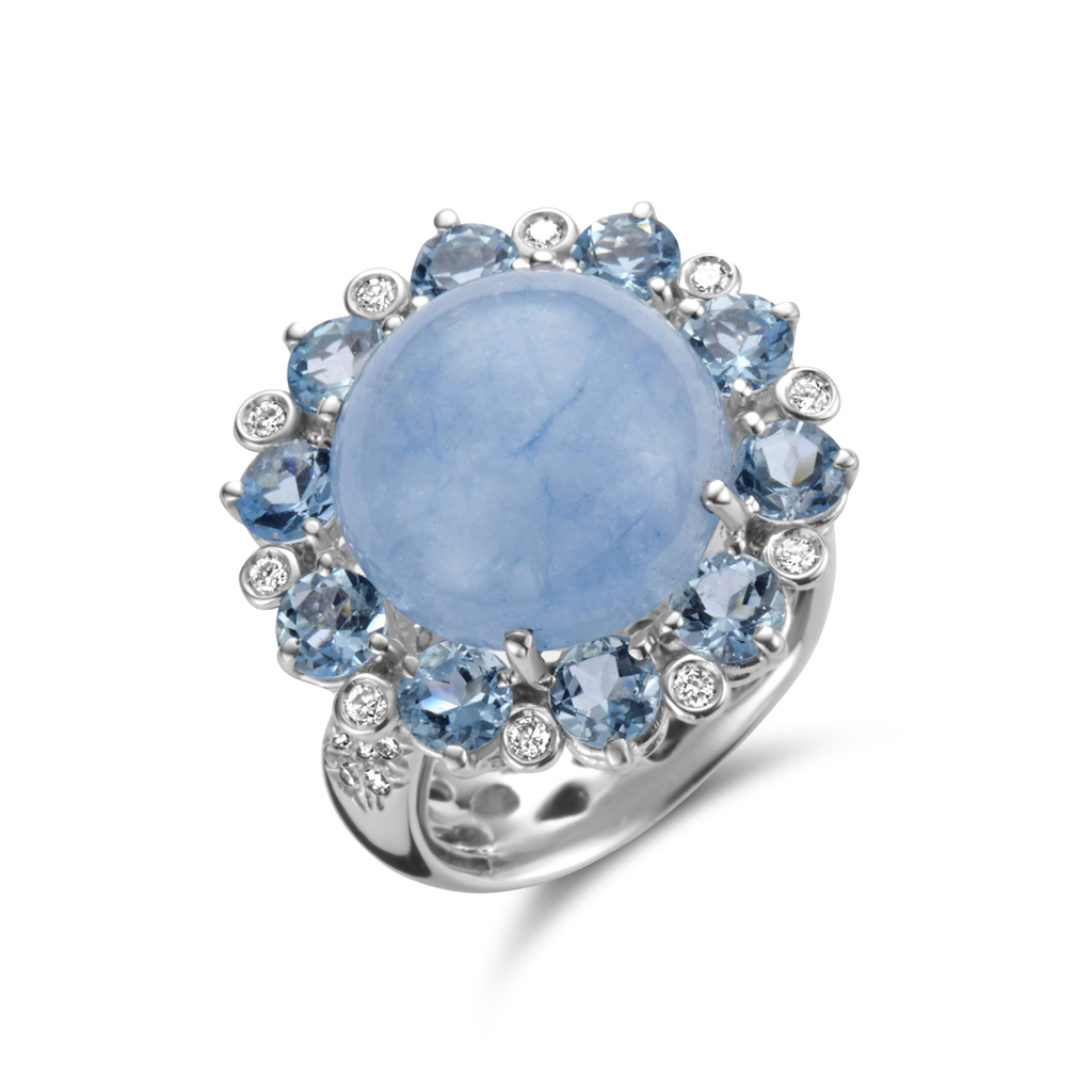 Ring with diamonds and aquamarines