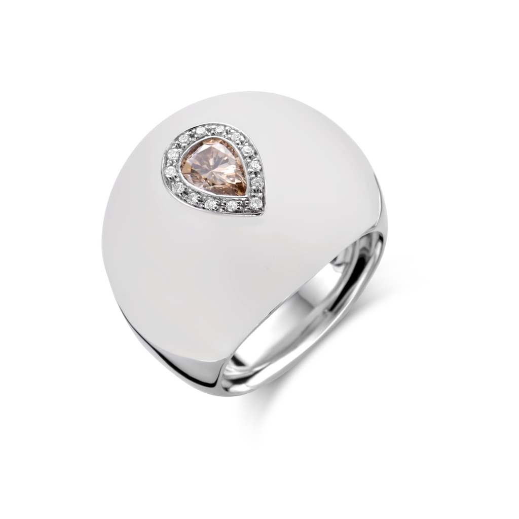 Ring with white and brown diamonds and rock crystal