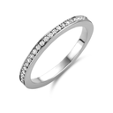 Whitegold wedding band with diamonds