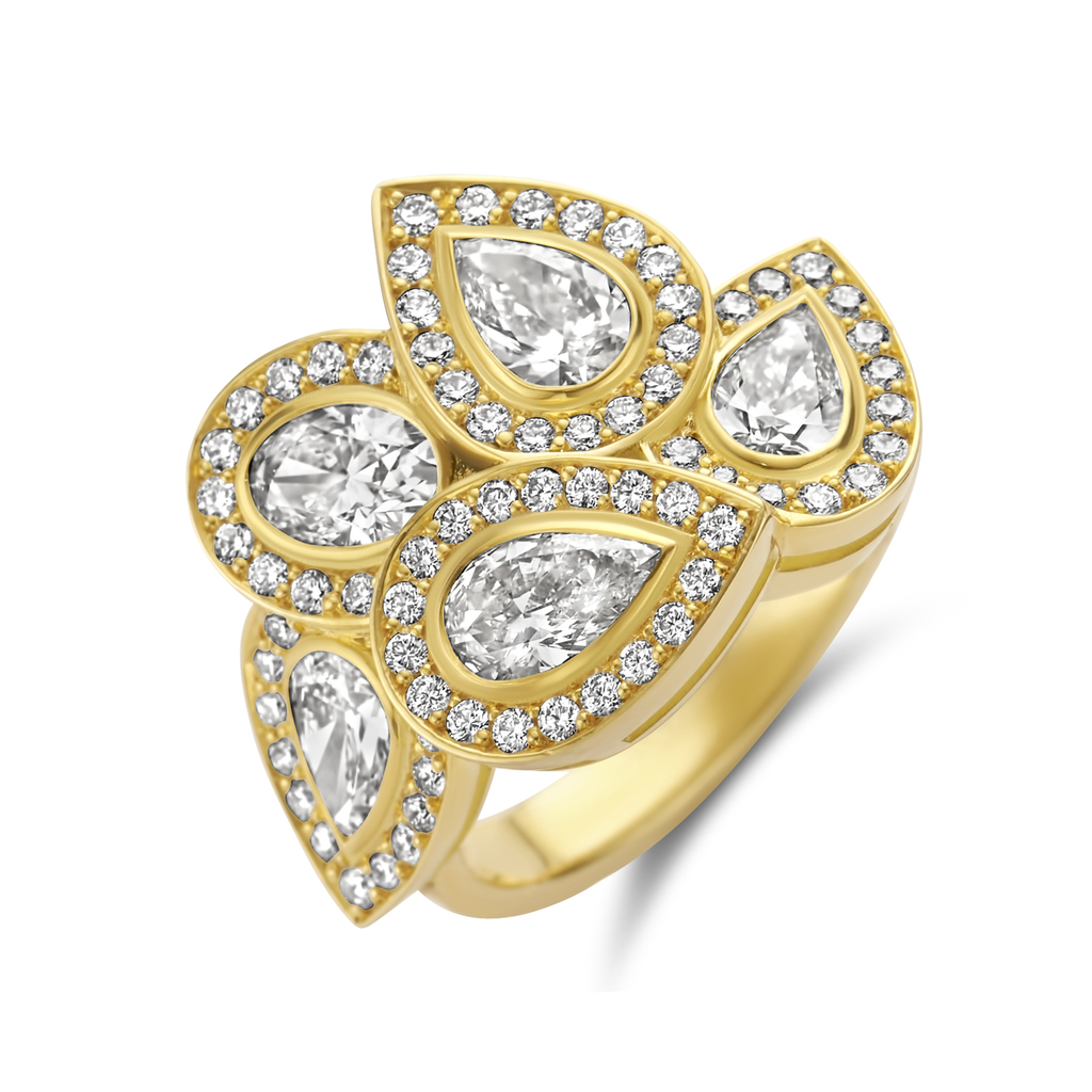 Ring with pear and brilliants