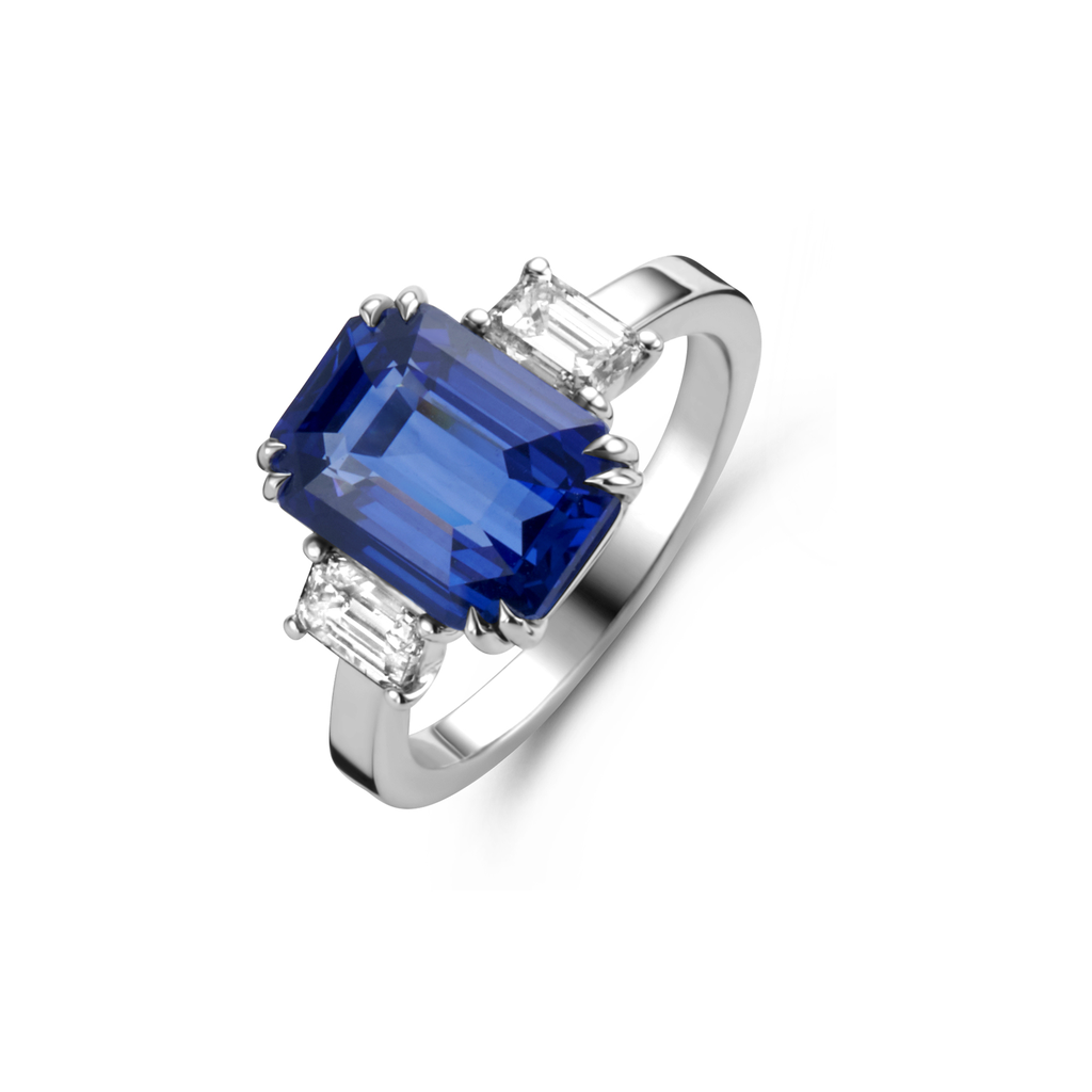 Solitaire sapphire