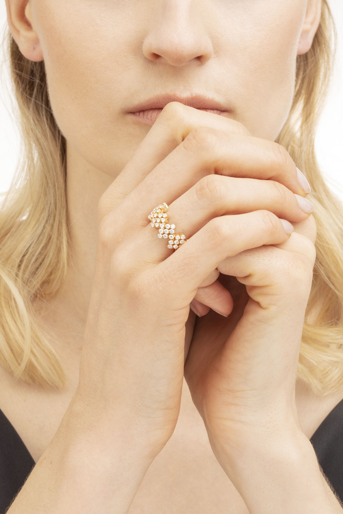 Serafino Consoli Brevetto multisize flower ring