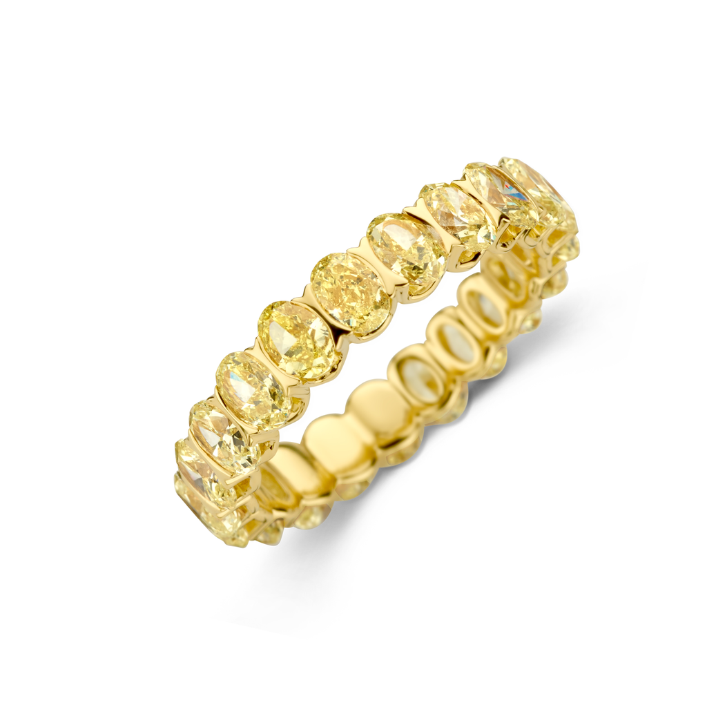 Wedding Band in Yellow Gold with Fancy Yellow Diamonds