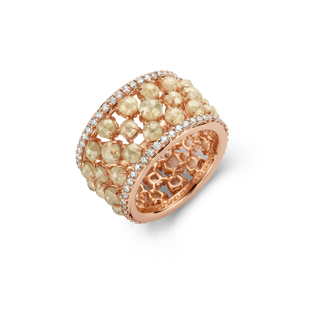 Fragranze ring with diamonds