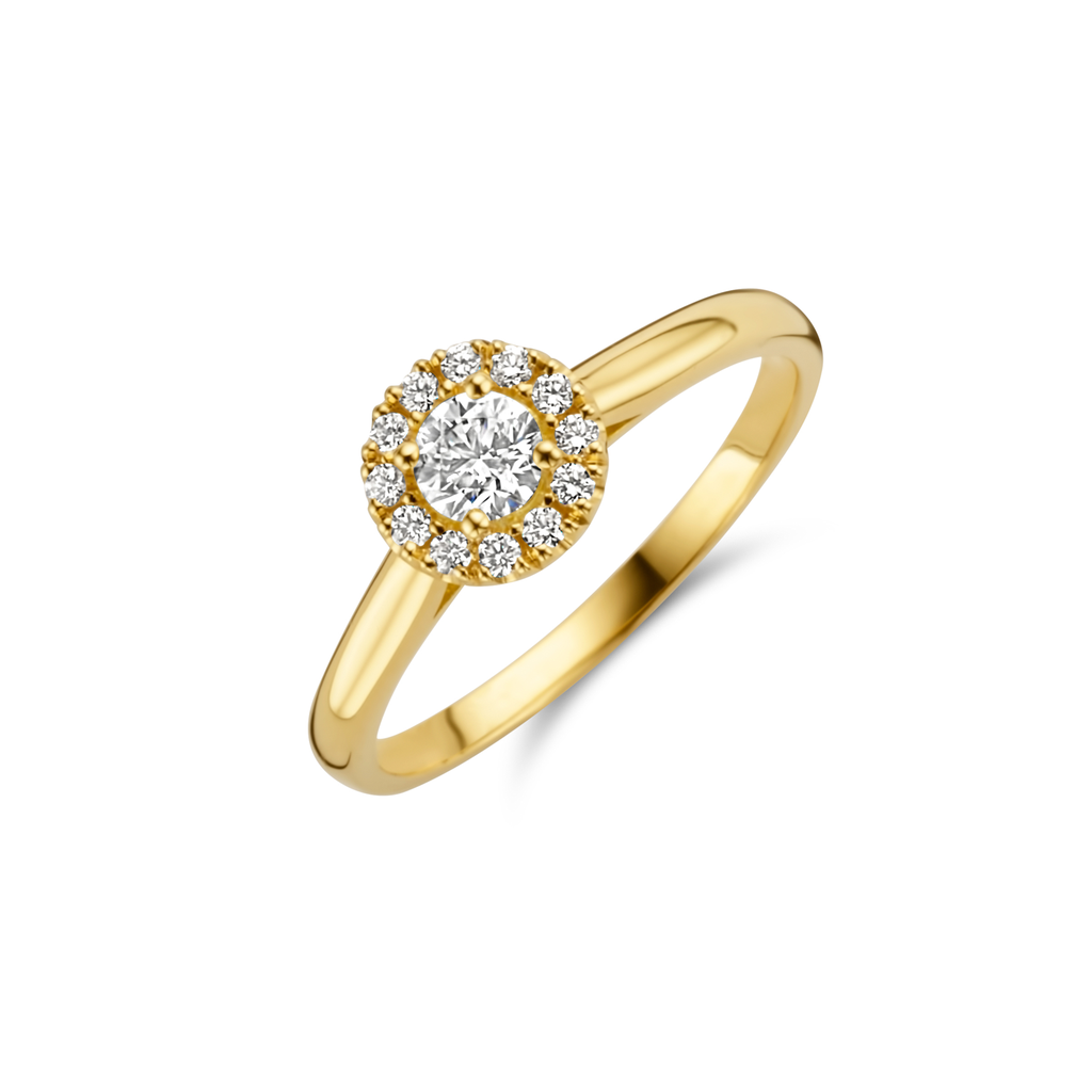 Yellow gold solitaire with diamonds