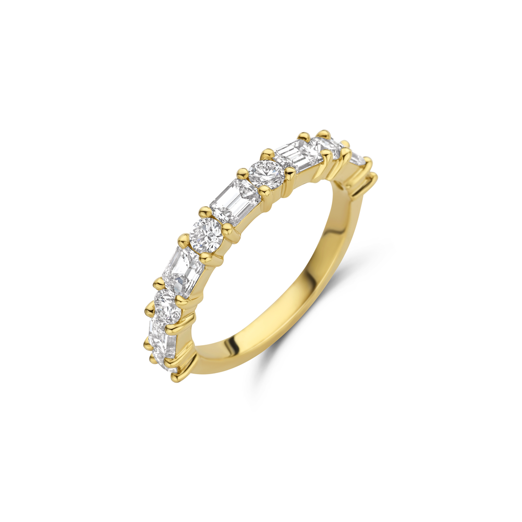 Wedding band with diamonds