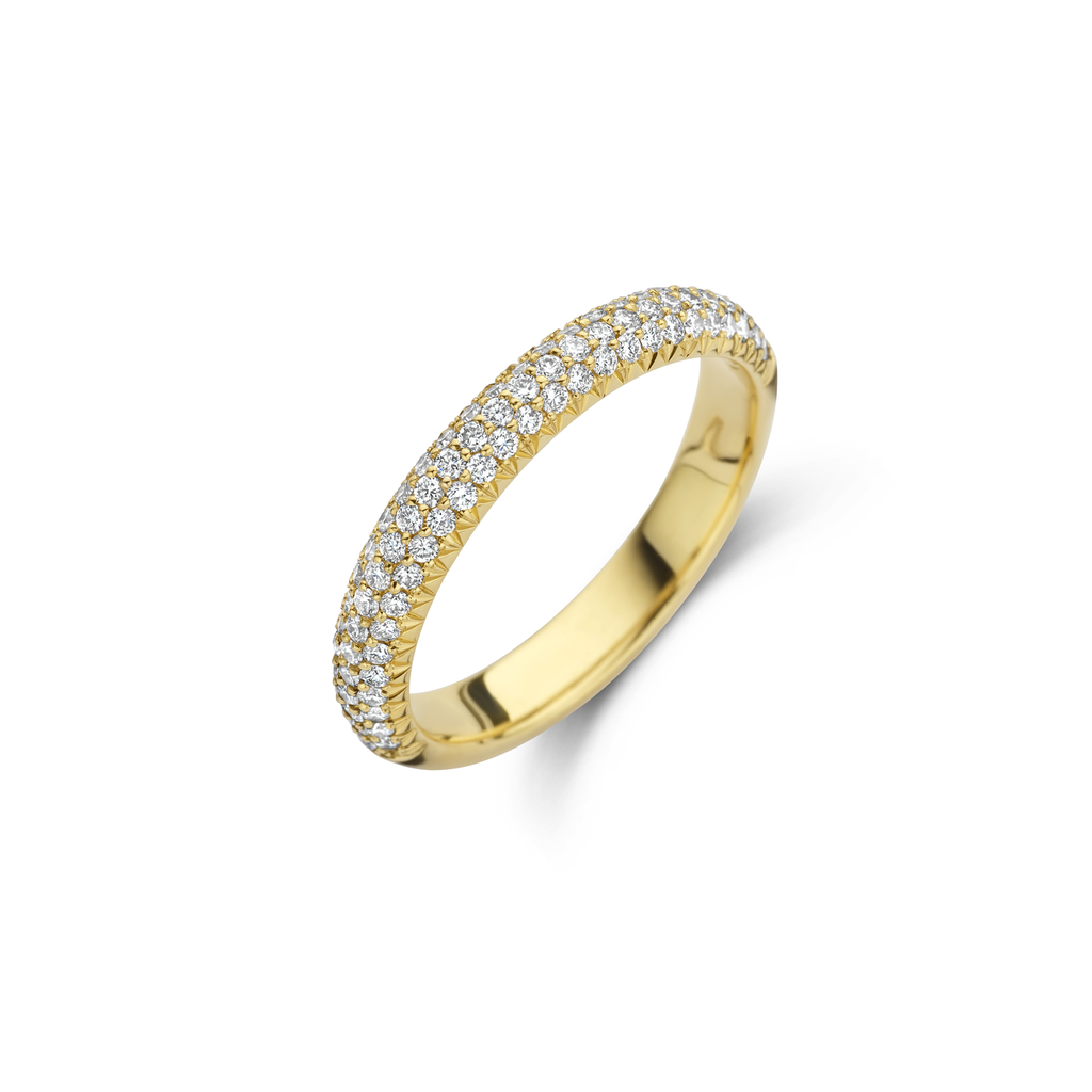 Yellow gold pavé ring with diamonds