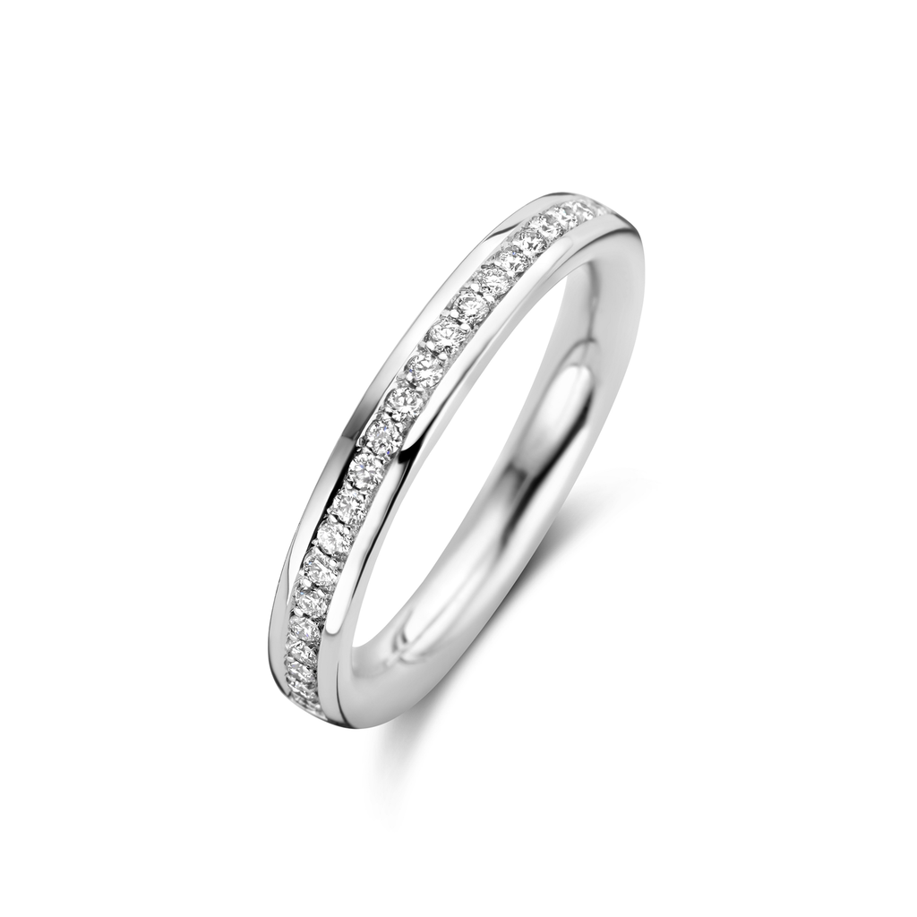 Wedding band with diamonds
