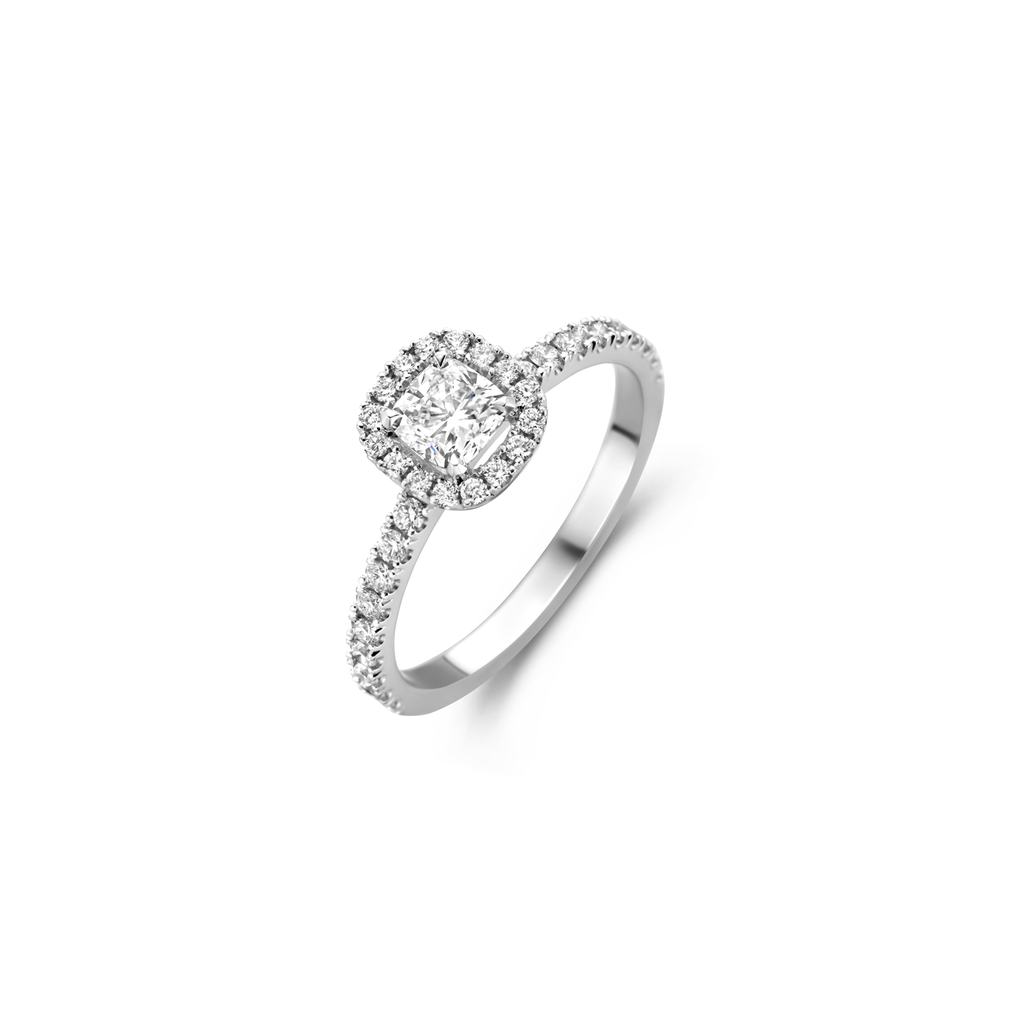 White gold solitaire with diamonds