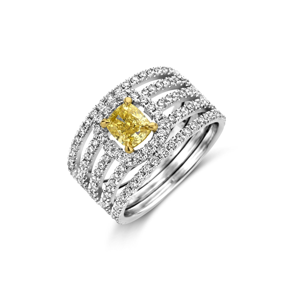 Whitegold ring with diamonds