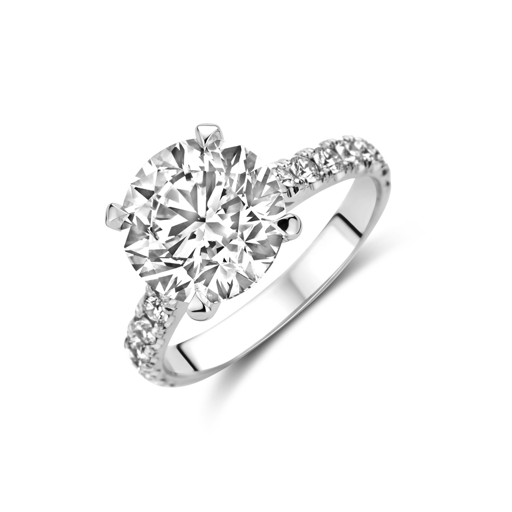 Whitegold solitaire with diamonds