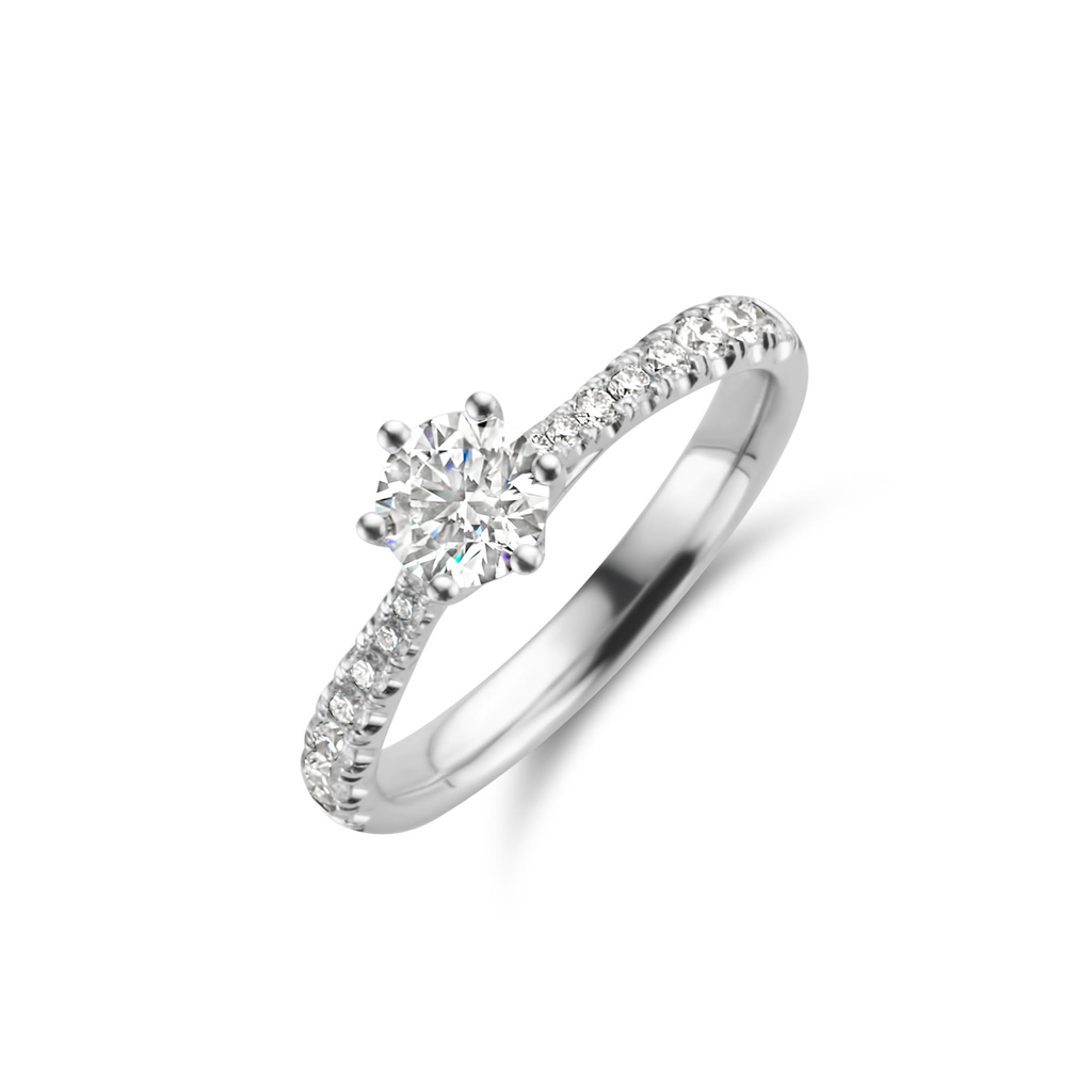 Whitegold ring with diamonds