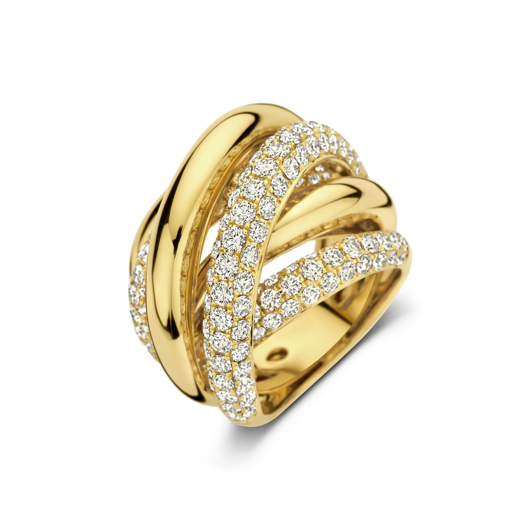 Yellow gold ring with diamonds