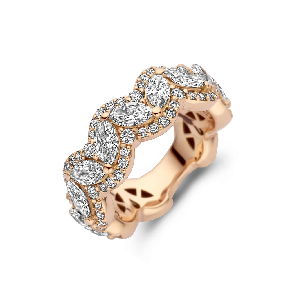 Pink gold ring with diamonds