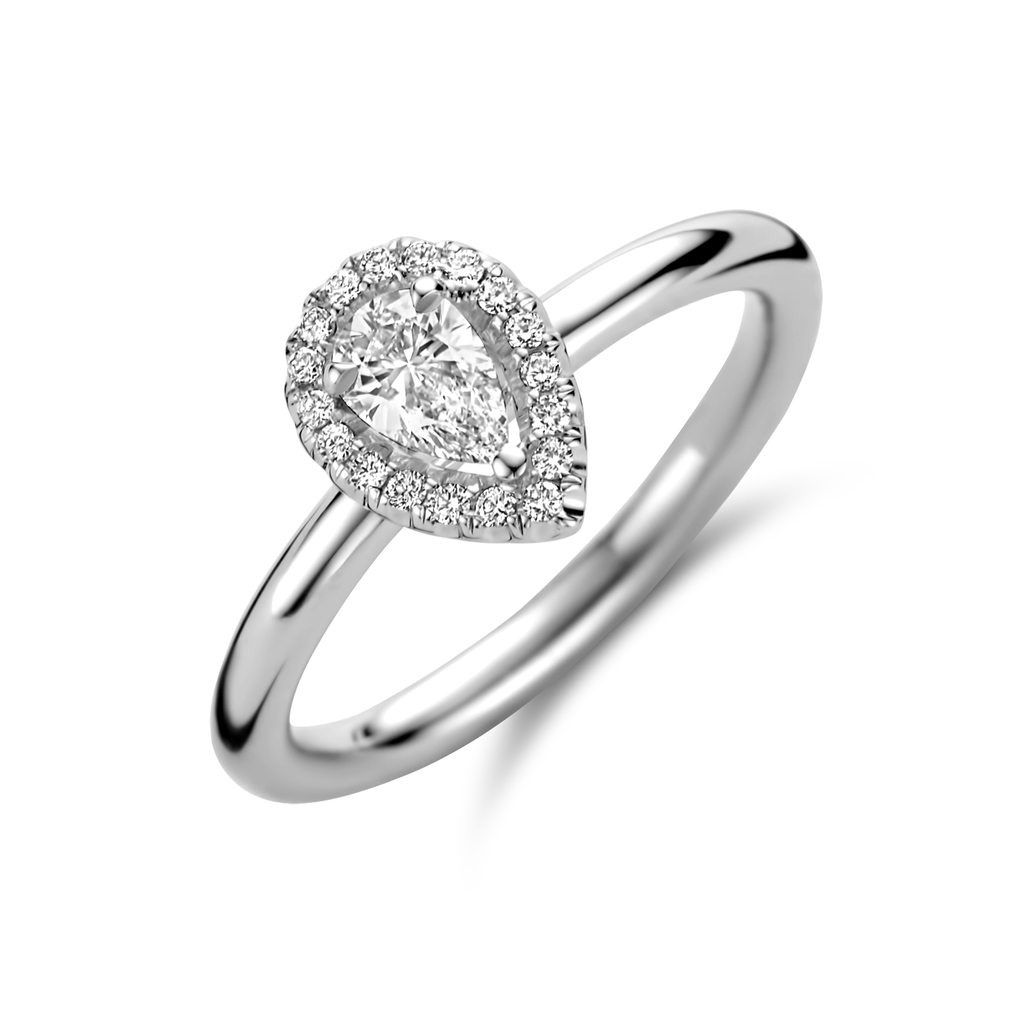 Whitegold solitaire ring with diamonds