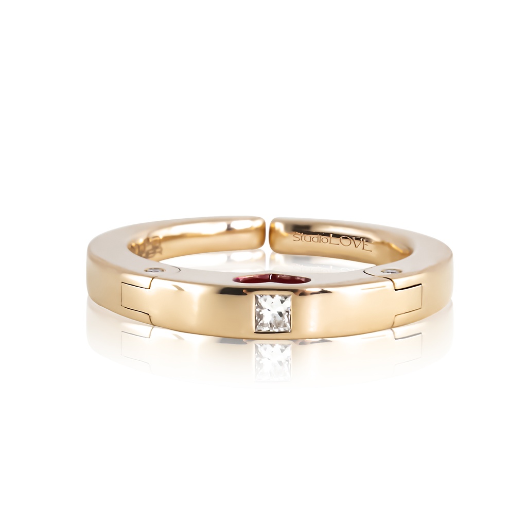 StudioLOVE Ring in Pink Gold with Diamonds