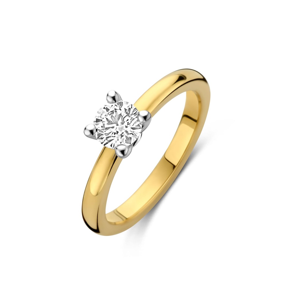Yellow gold solitaire with diamond
