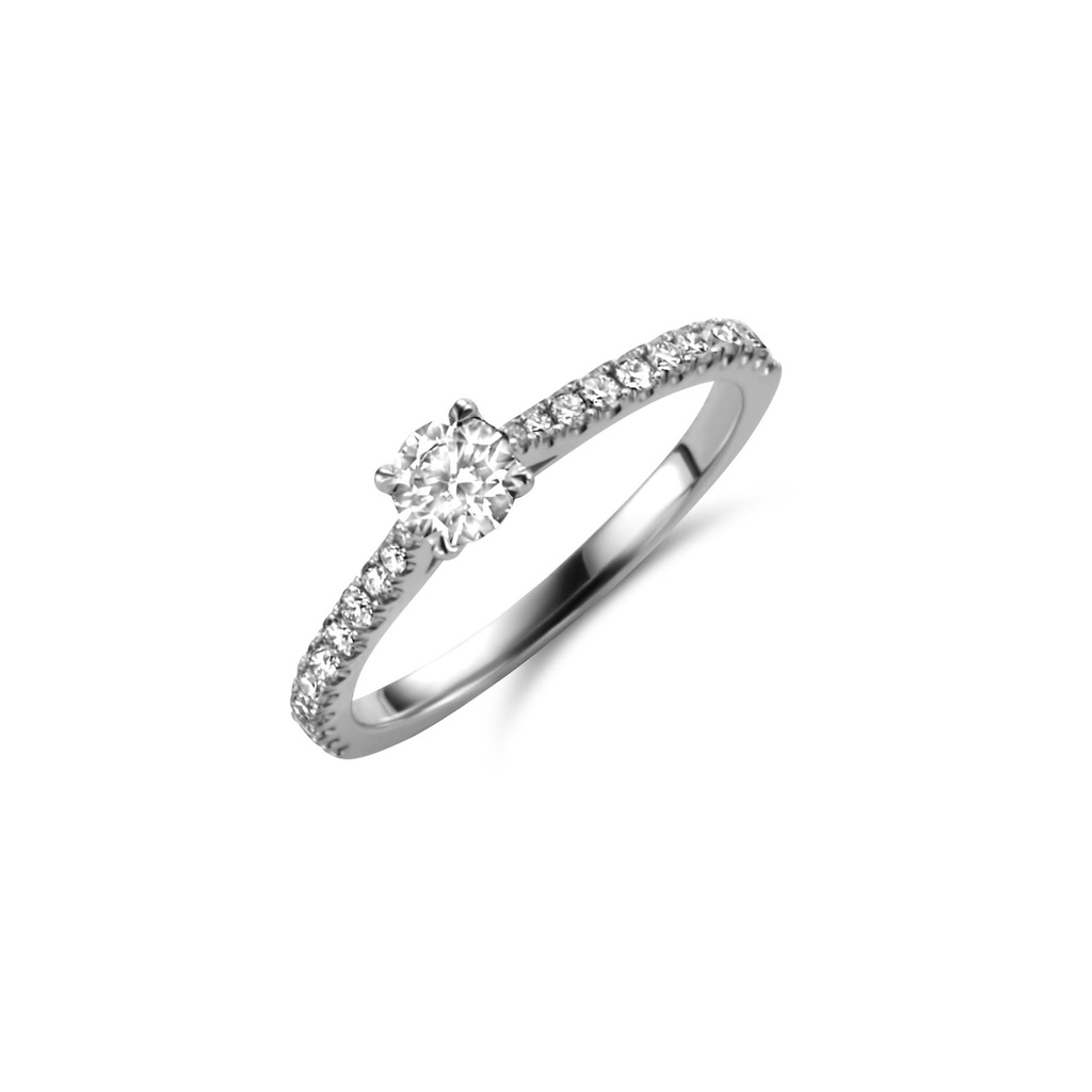 Whitegold solitaire with diamonds