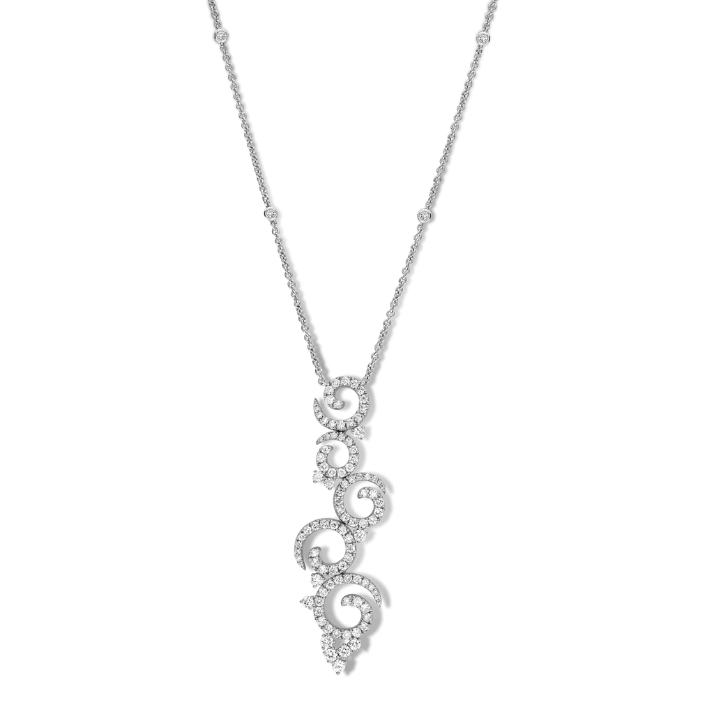 Pendant with diamonds