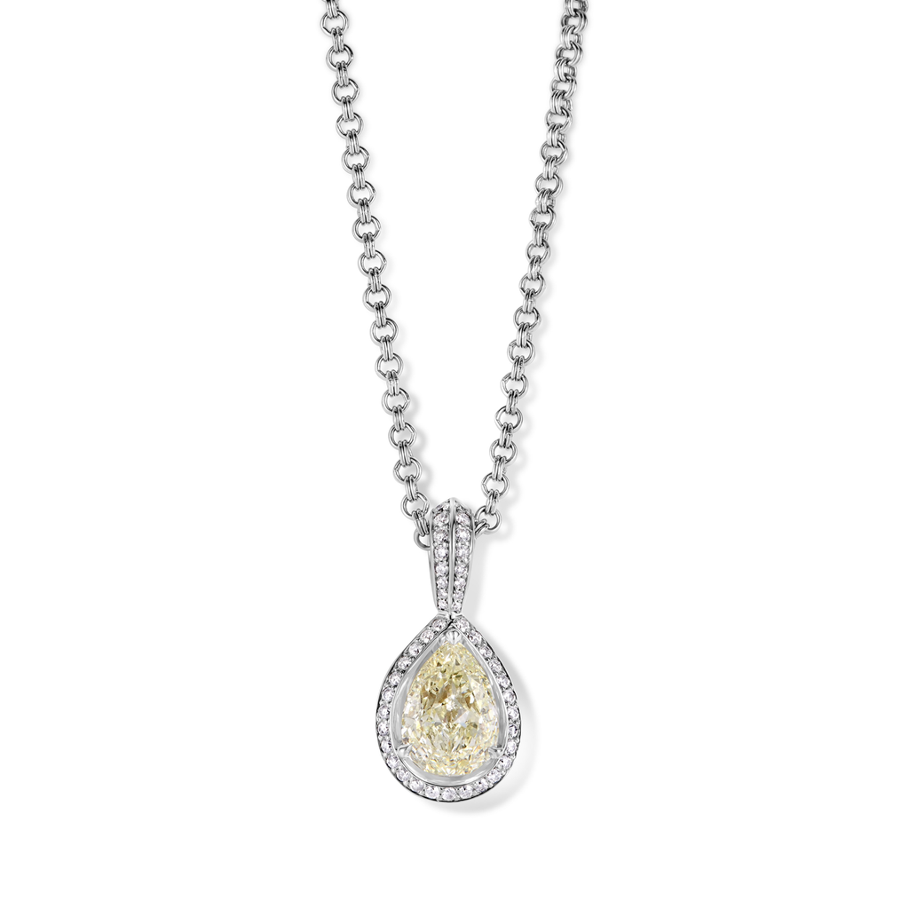 Pendant yellow gold pear