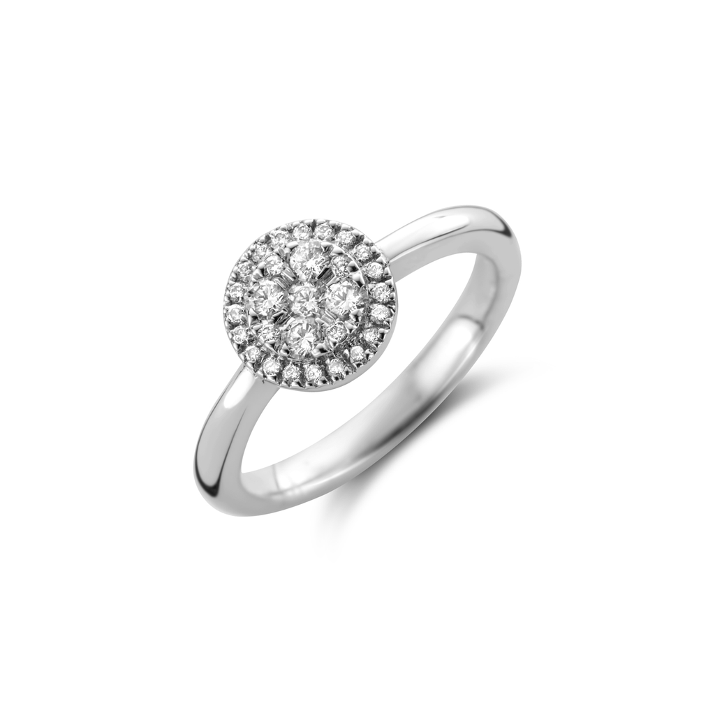 Solitaire white gold illusion