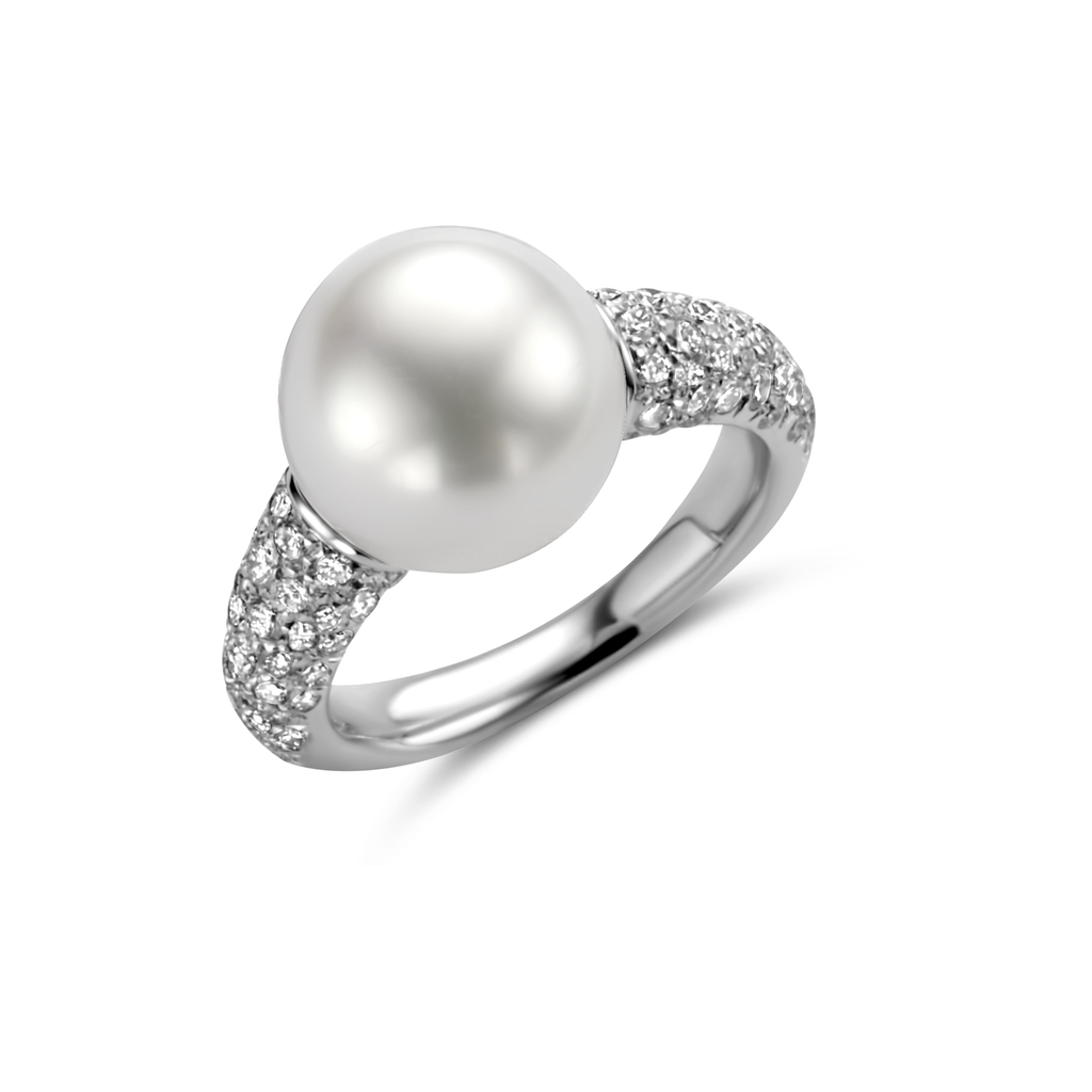 ring with diamond and akoya pearl