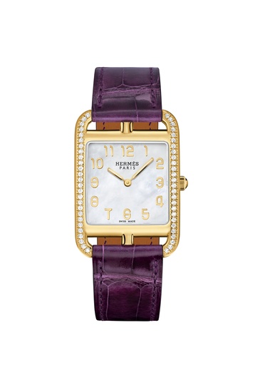 [047646WW00]  Hermès - Cape Cod GM QTZ Golden case with diamonds