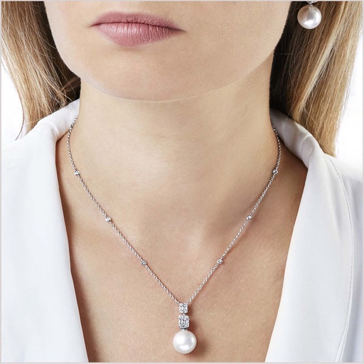 [Q2186NLET-7W-IHY]  Yoko London - Starlight necklace